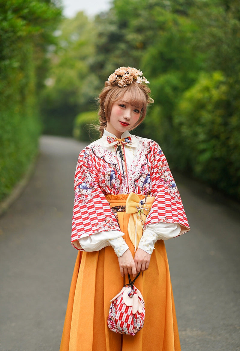 Classic pattern haori of Taisho romantic flowers and birds