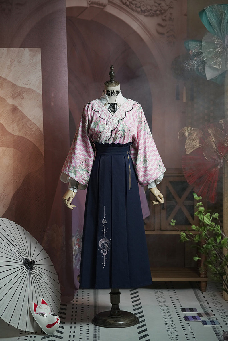 Classic pattern haori of Taisho romantic flowers and birds