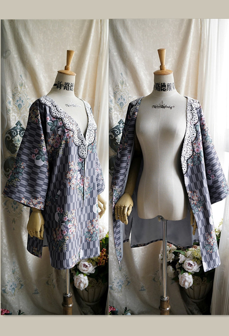 Classic pattern haori of Taisho romantic flowers and birds