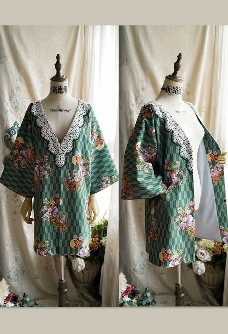 Classic pattern haori of Taisho romantic flowers and birds