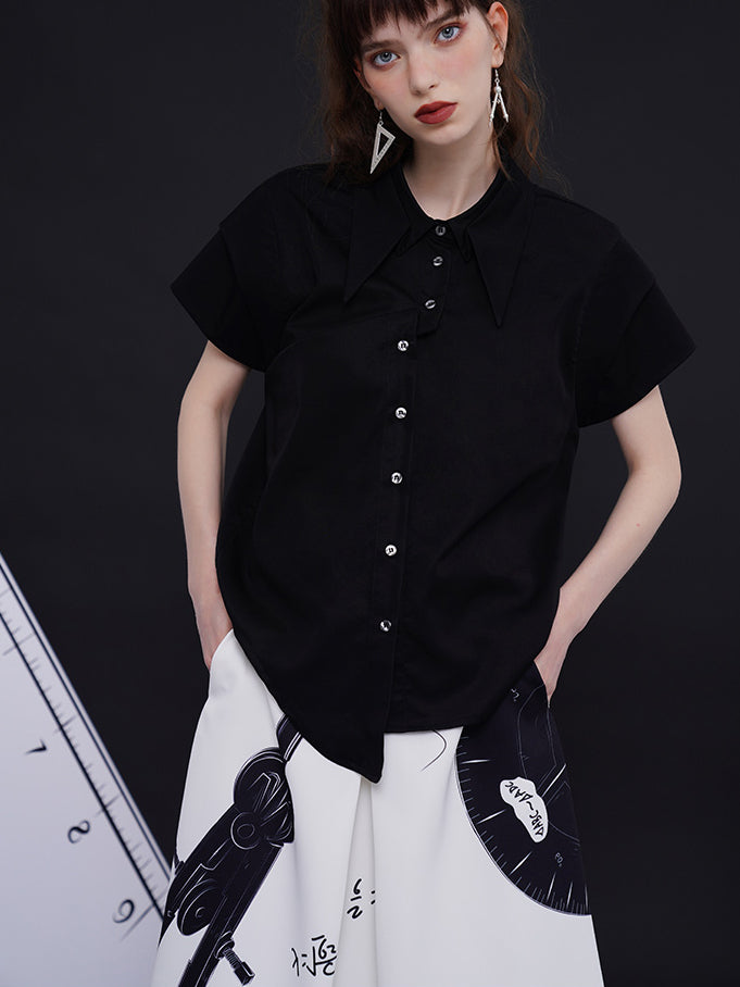 Geometric blouse with origami collar
