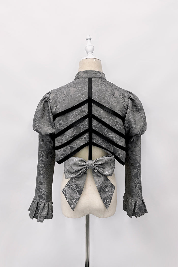銀灰の薔薇と肋骨ジャガードジャンパースカートとジャガードジャケット