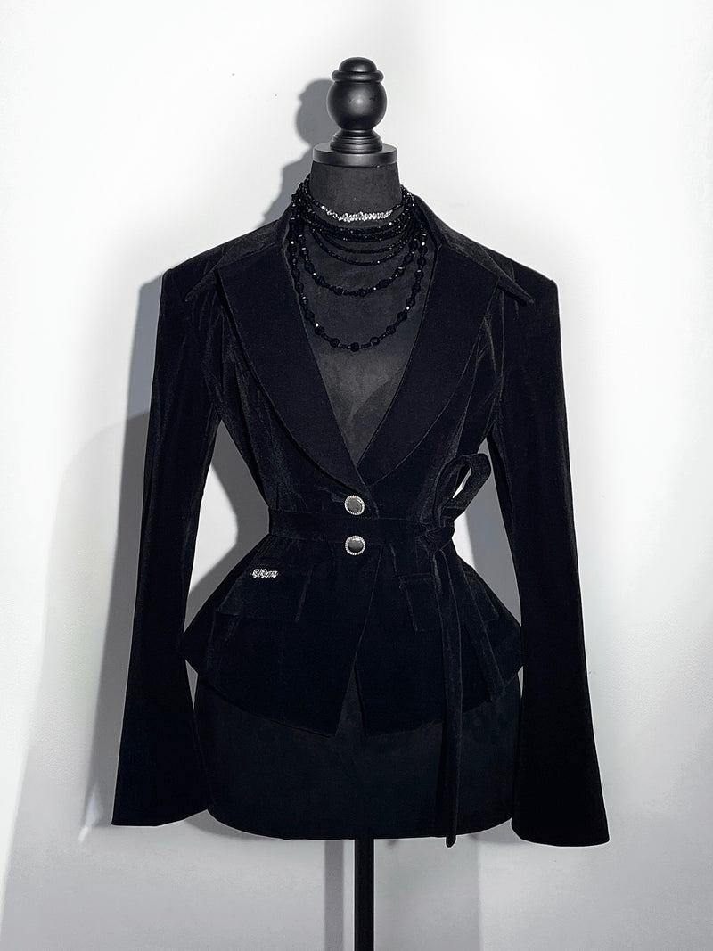 漆黒の貴婦人のベルベットジャケット – ManusMachina