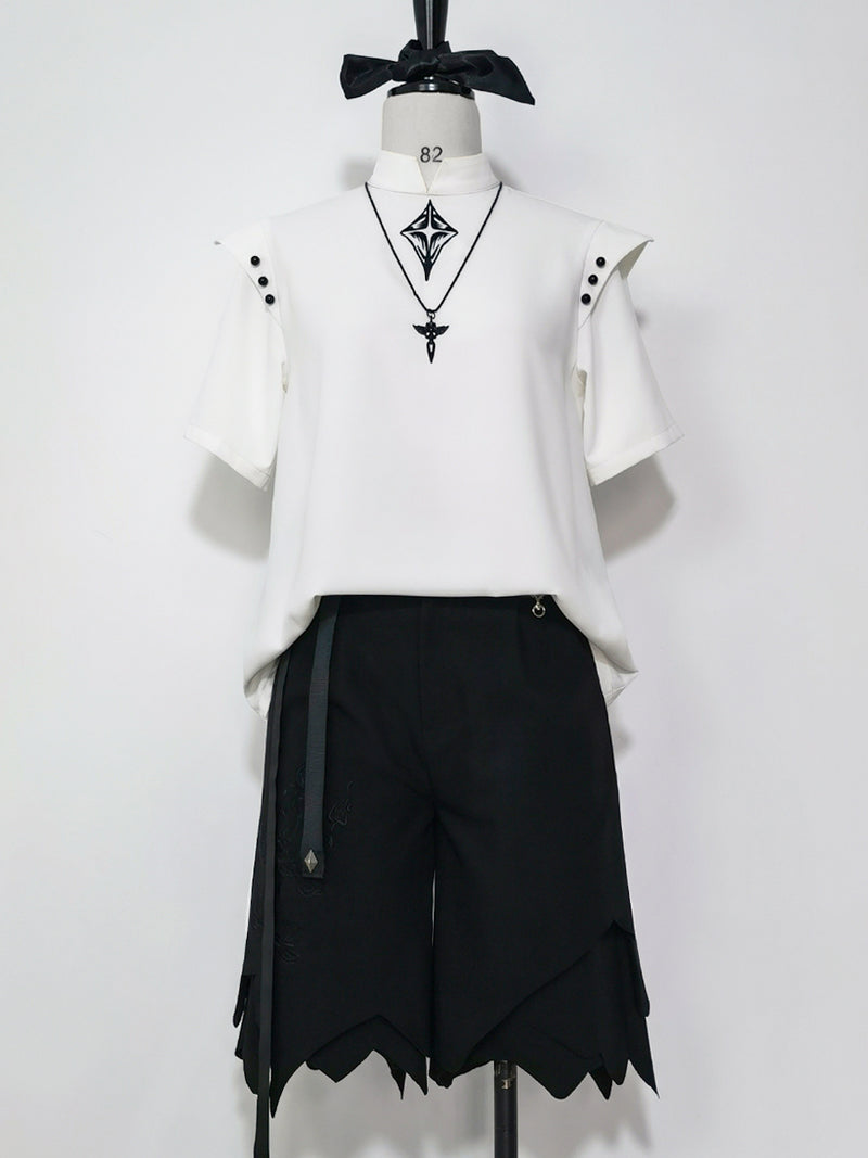 Rhombus crest high neck top and necklace